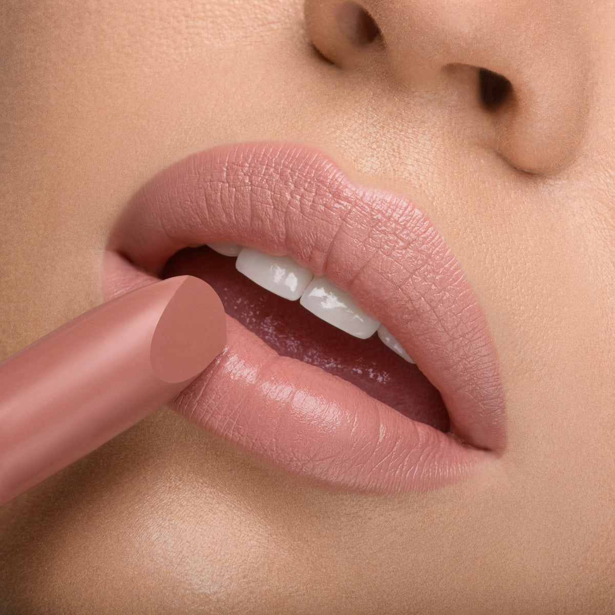 ROYAL MAT LIPSTICK NO. 36 HAND TOUCH