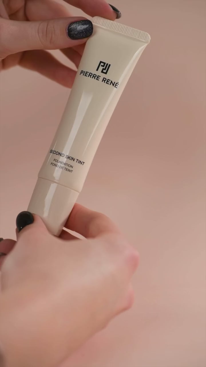 Load video: Second Skin Tint 01 Light